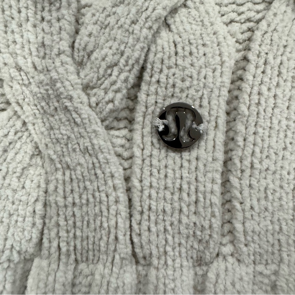 Lululemon Cable-Knit Oversized Crewneck - Picture 6 of 6